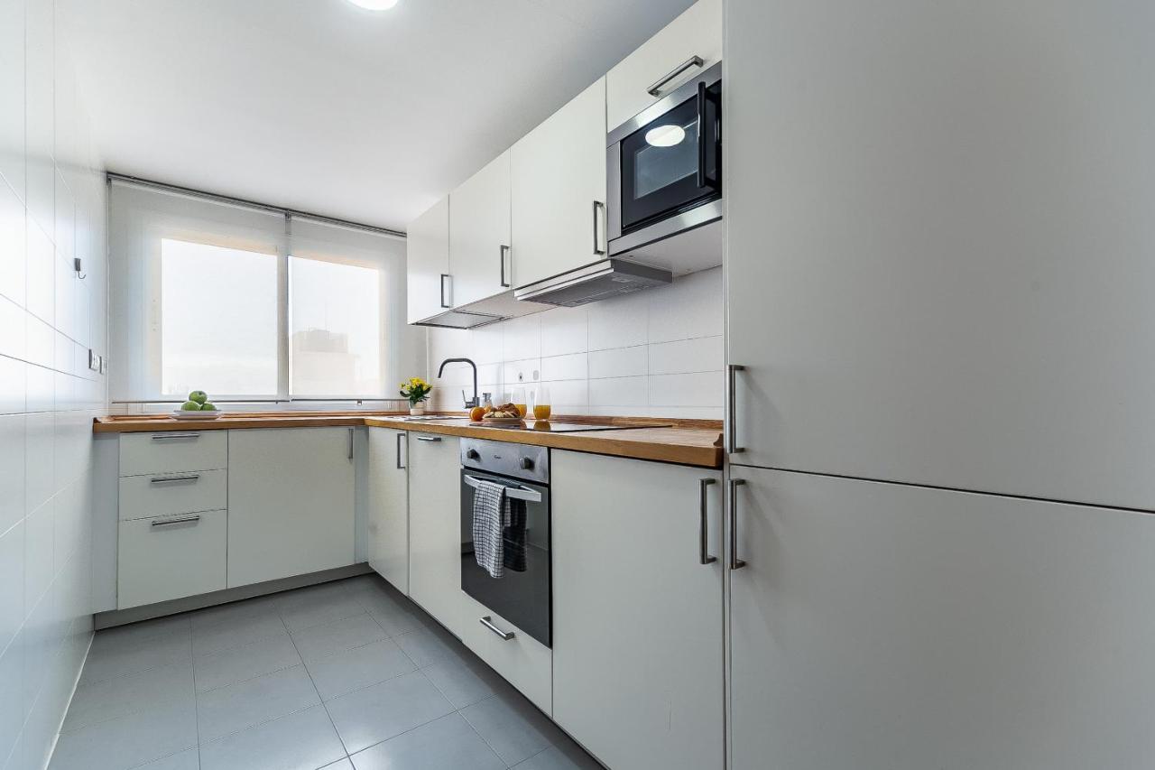 Modern Beach Apartment Valparaiso With Parking Málaga Exterior foto
